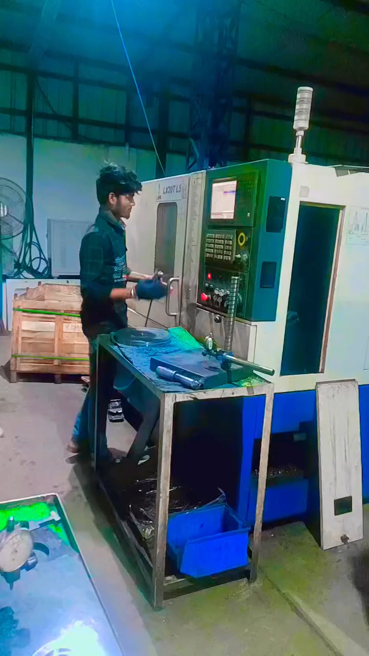CNC machine me work ❤️🥰