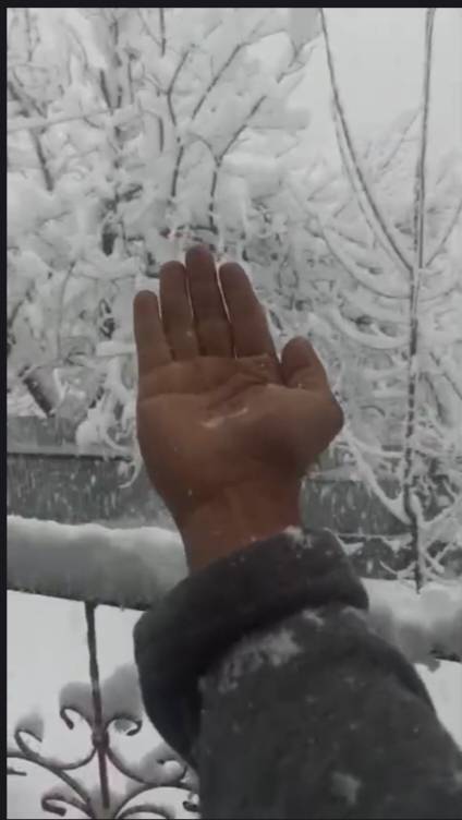 Kashmir Mein Barf Aur Barsaat Ka Anokha Nazara ❄️🌧️😍 | Ahtesham Bhai Jaan