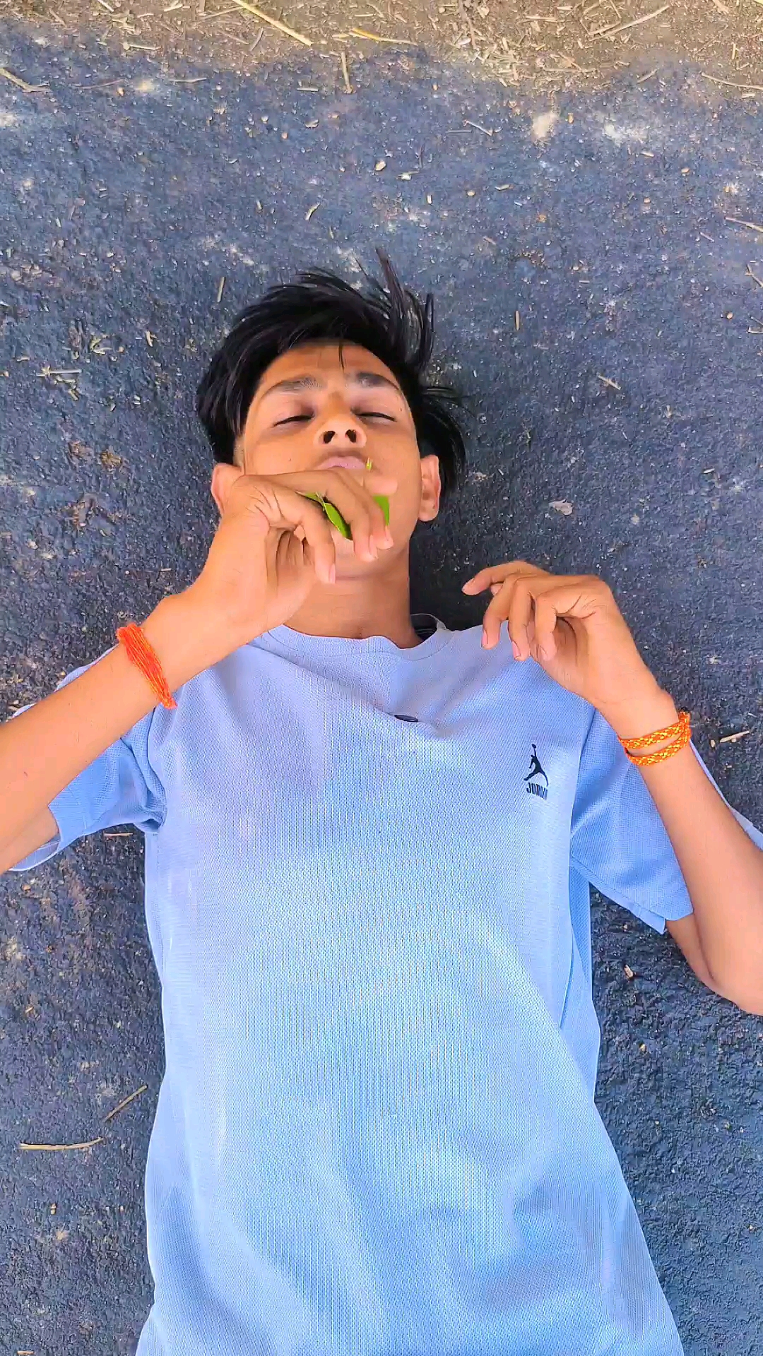 हट जा रास्ते में से😁😂