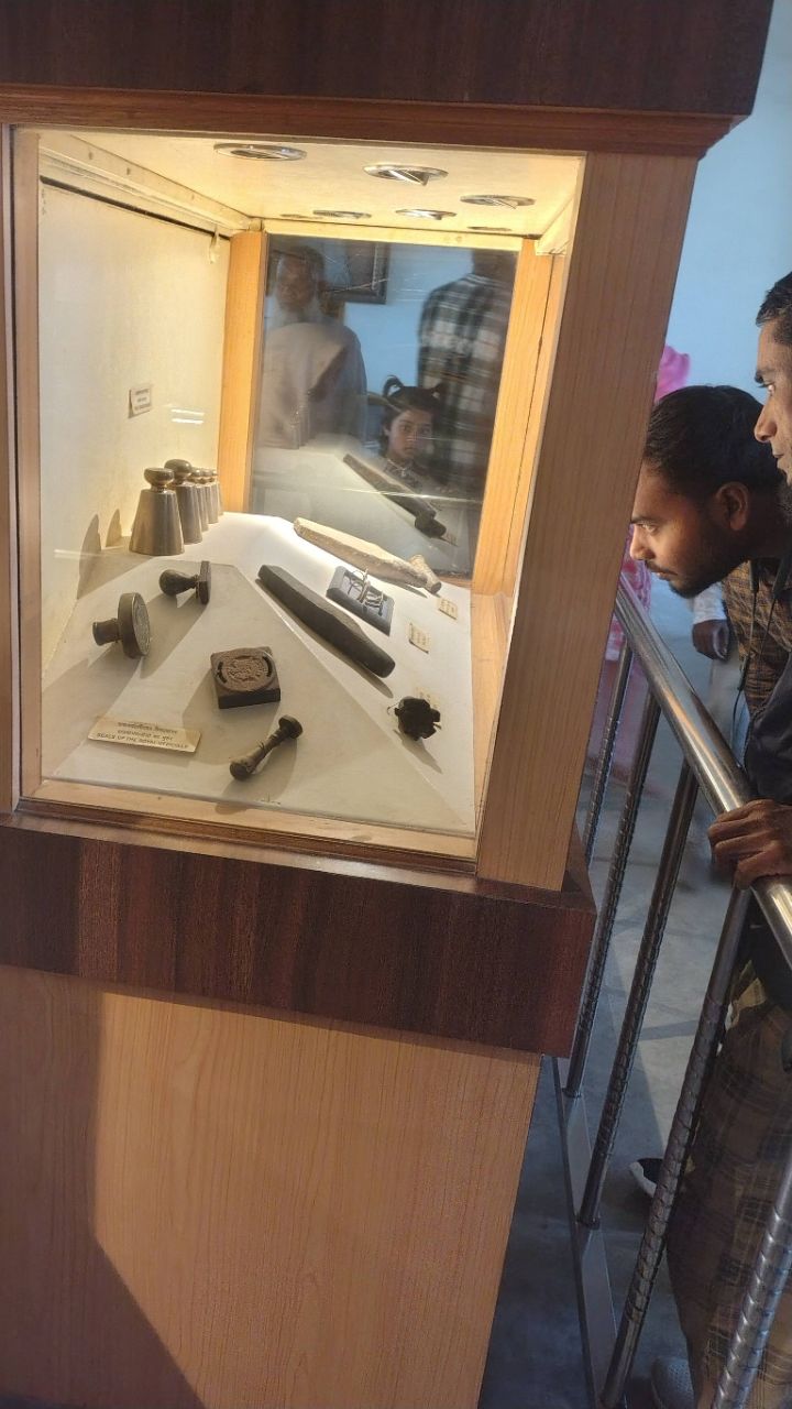 ঘটক বুঝি আমার বাড়ির রাস্তা চেনে না 😅