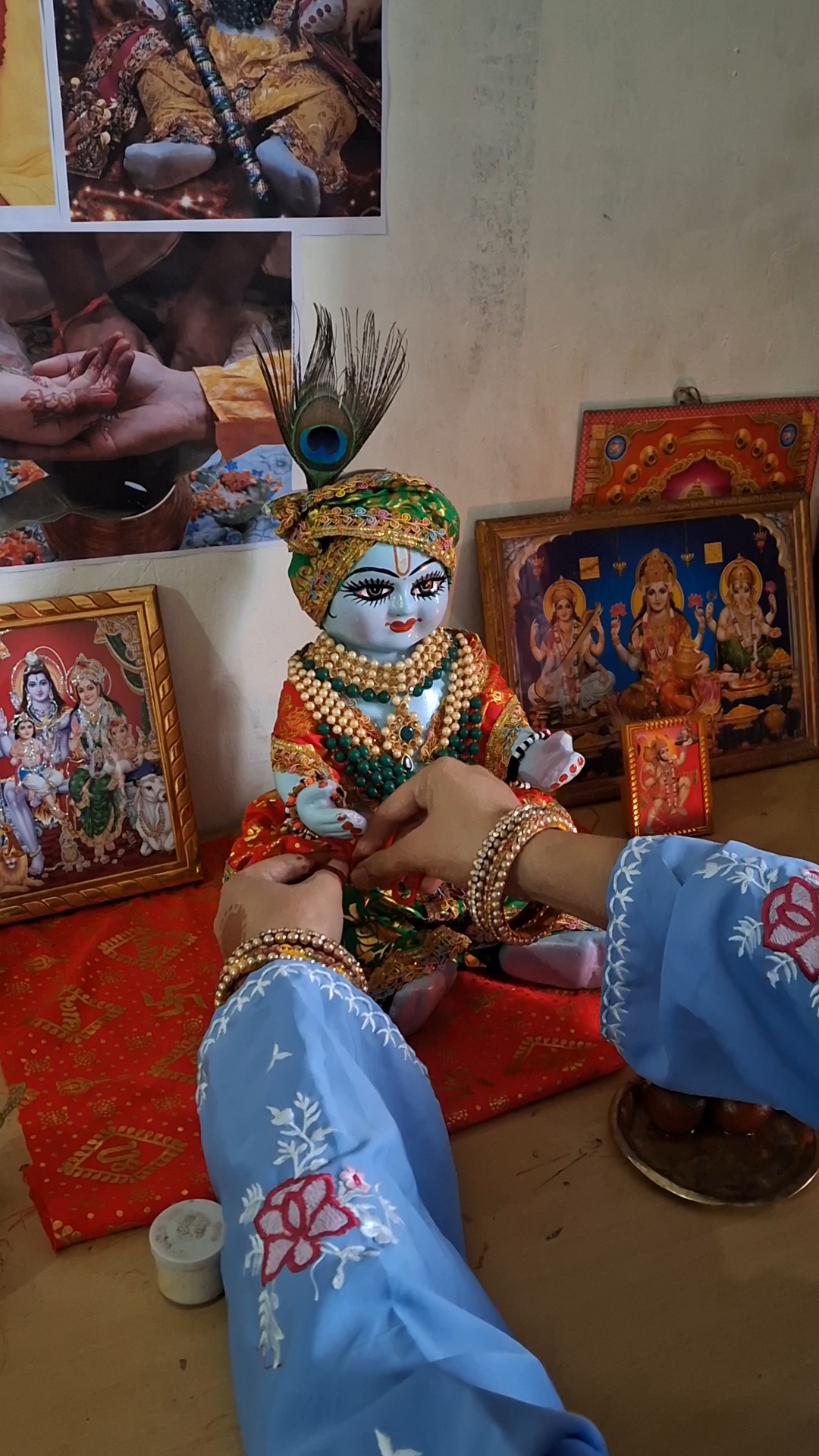श्री कृष्ण को बाँधी राखी 🙏💙 | रक्षाबंधन का पावन पर्व | Radhe Krishna ❤️✨