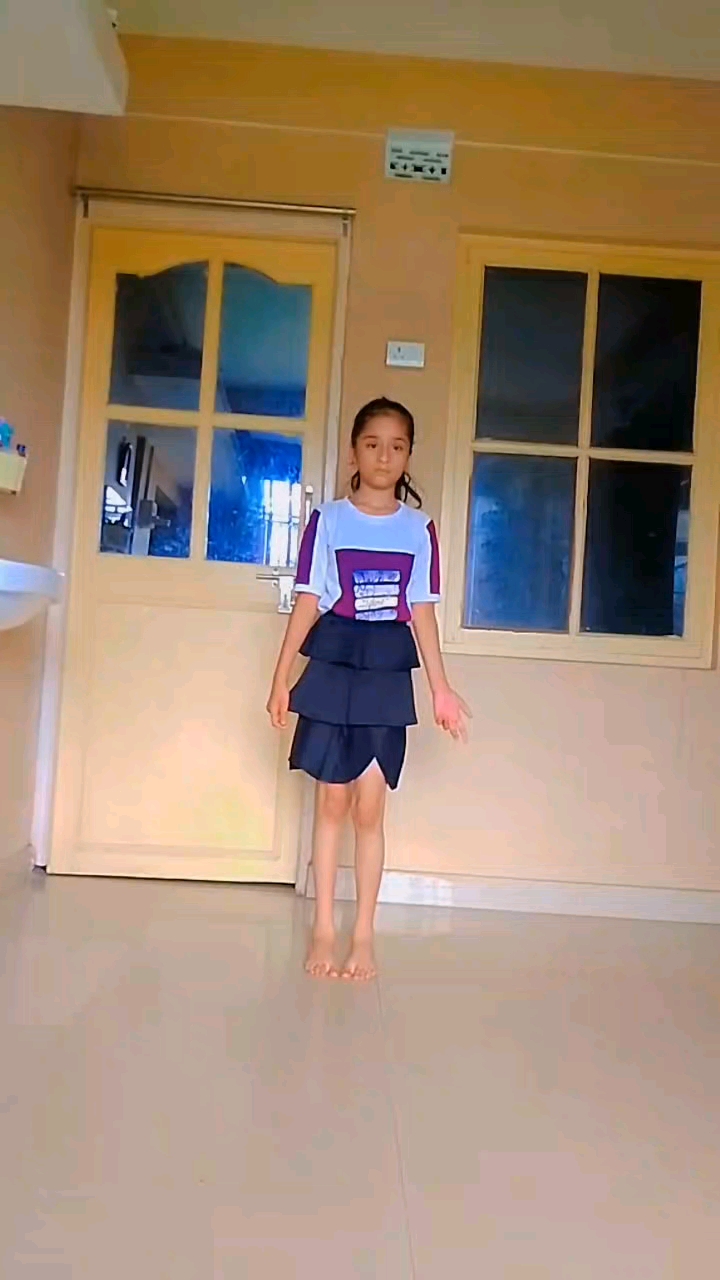 Aaradhya dancing