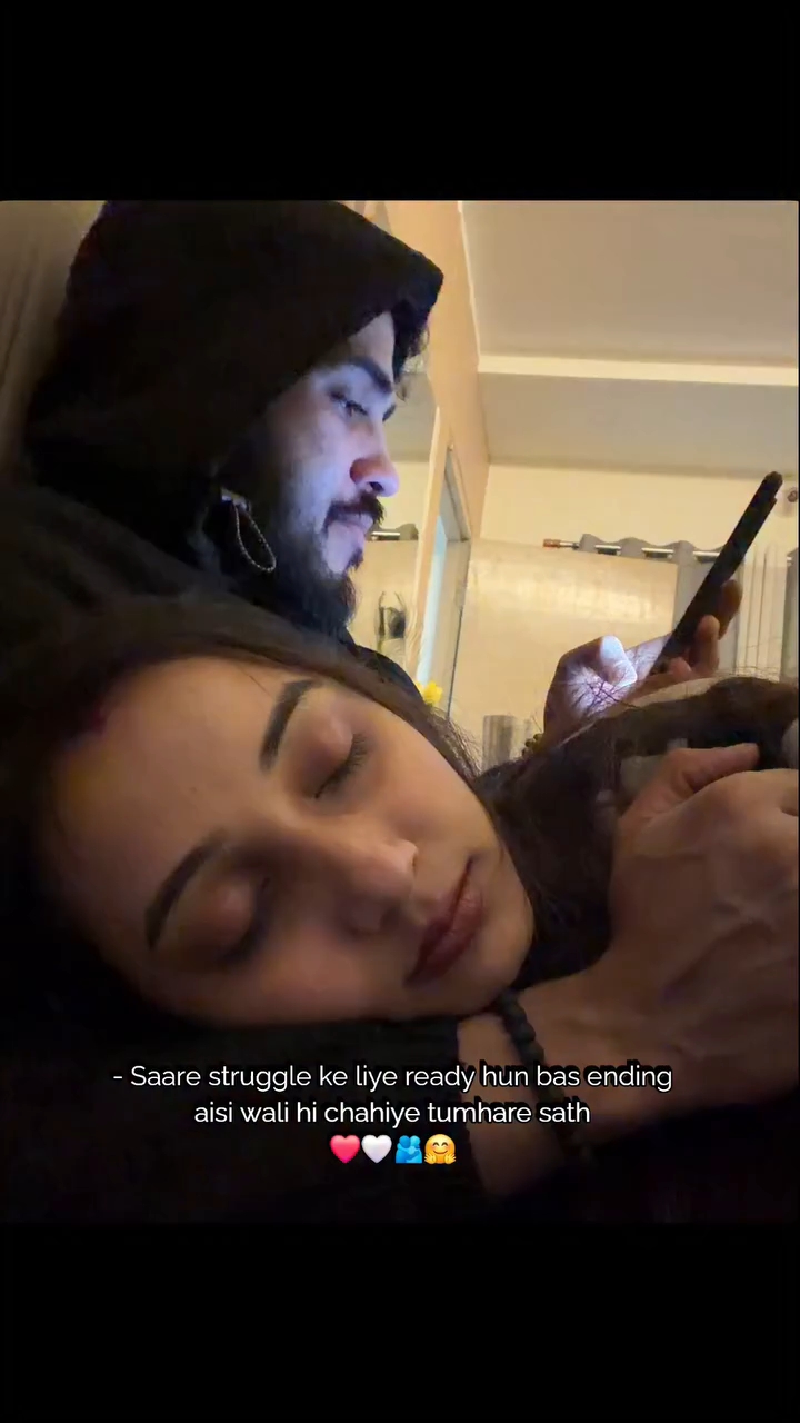 Thoda thoda karke bohut Sara pyar hogya 💖