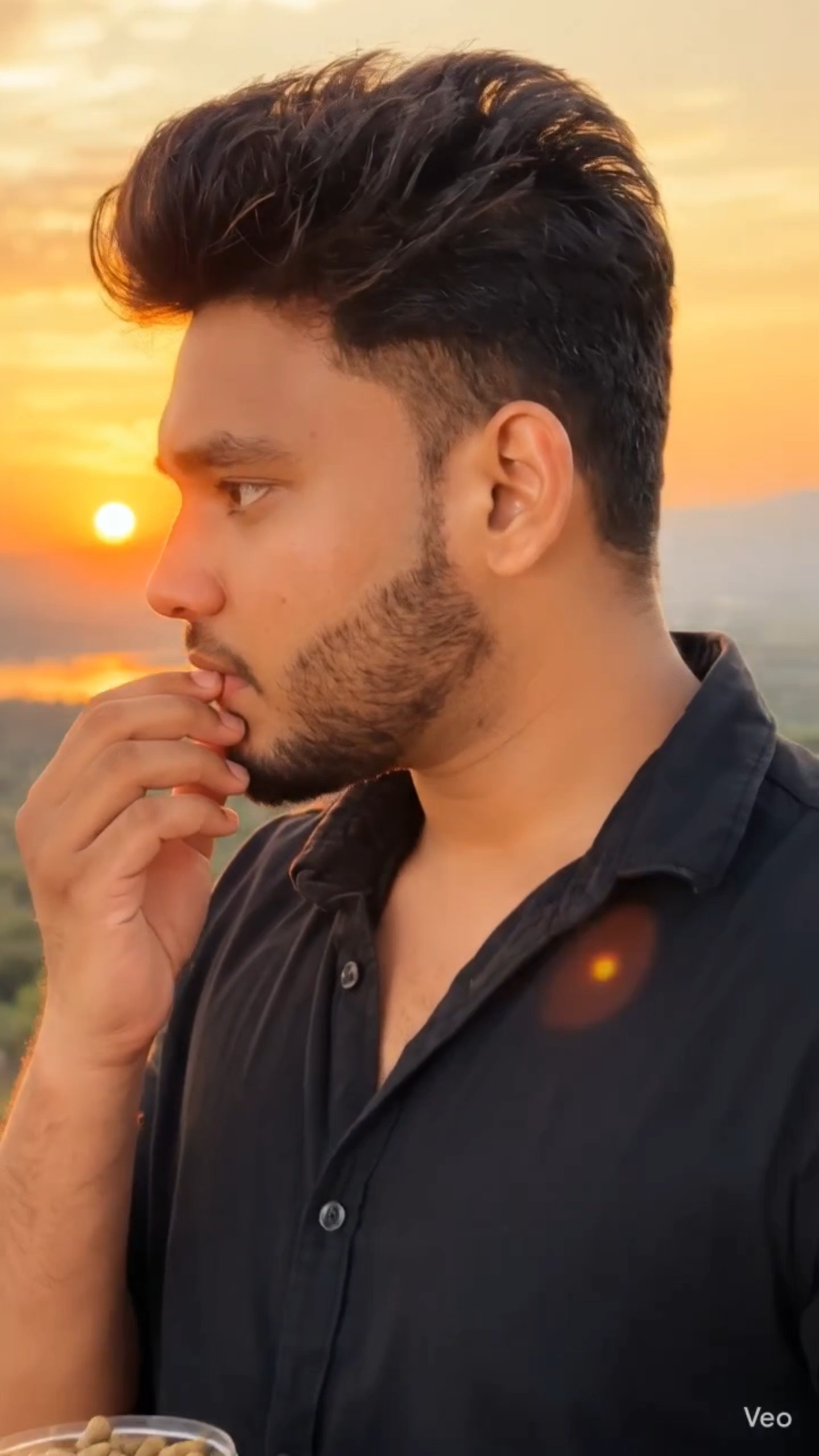 dog khana khate hue video