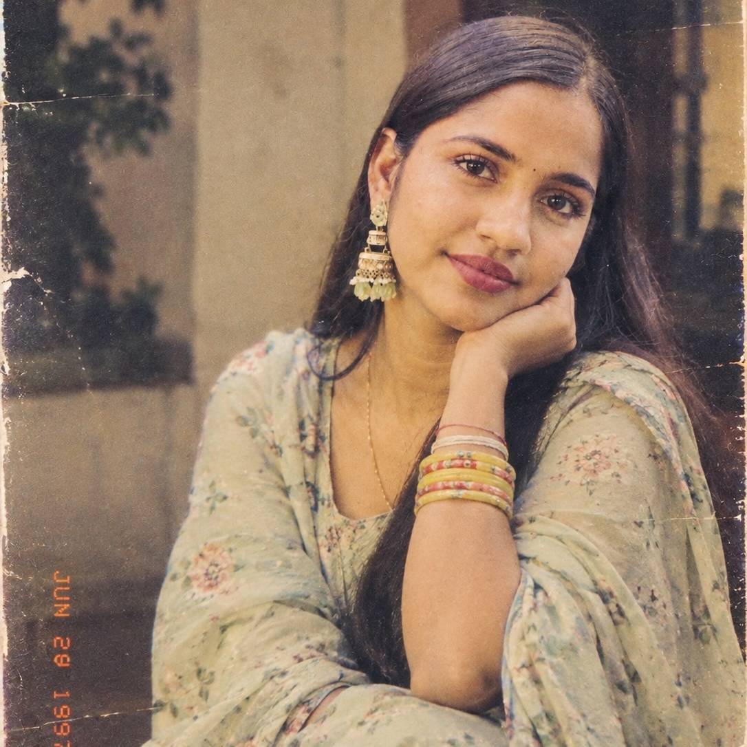 Ananya on Bideo