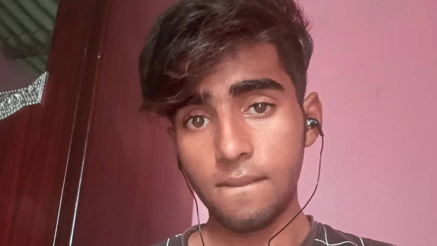 Main pata hai kya pata hai kya nahin pata Tum