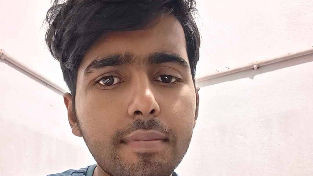 Ji jindagi chal to rahi thi lekin Tere aane Se Meri jindagi mein Bahar