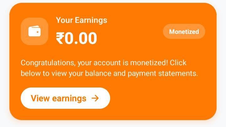 एक इंसान के पास 5 एकड़ जमीन थी।
वह अपनी जमीन पर दिन-रात मेहनत करता था।
लेकिन एक साल बारिश बहुत कम हु