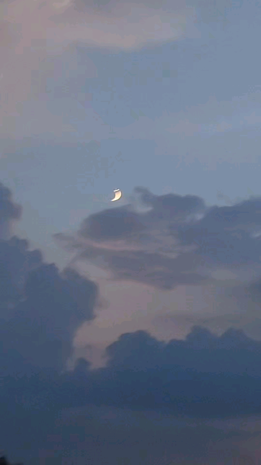 Chand ke upar ek Sitara 🌺 mashallah kya najara hai