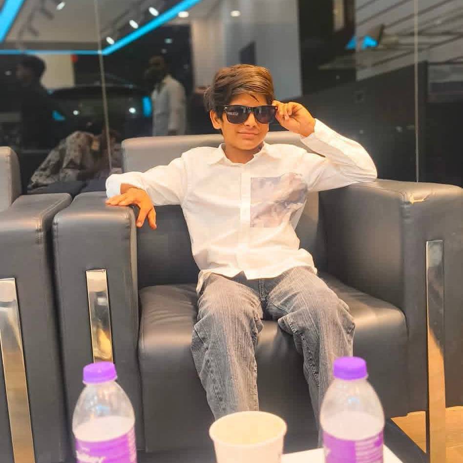 SAHIM PAHAT JALIKA on Bideo