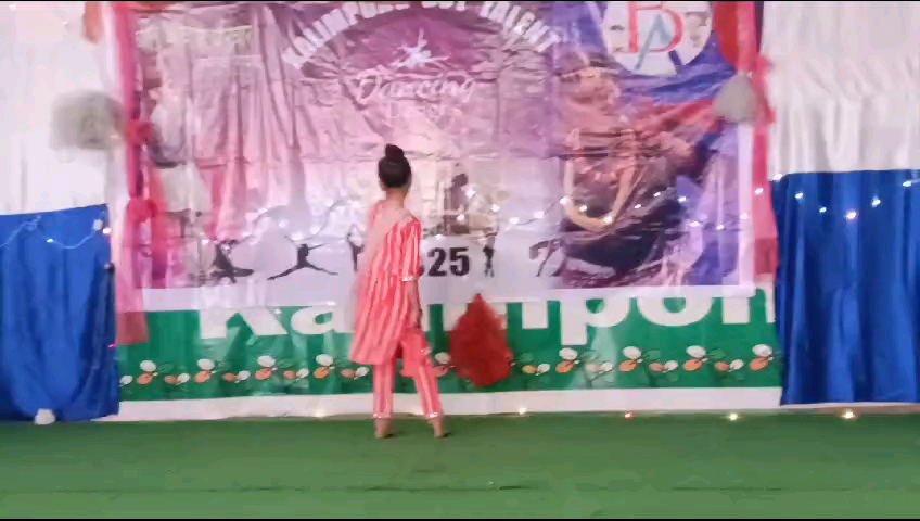 Aaradhya dancing