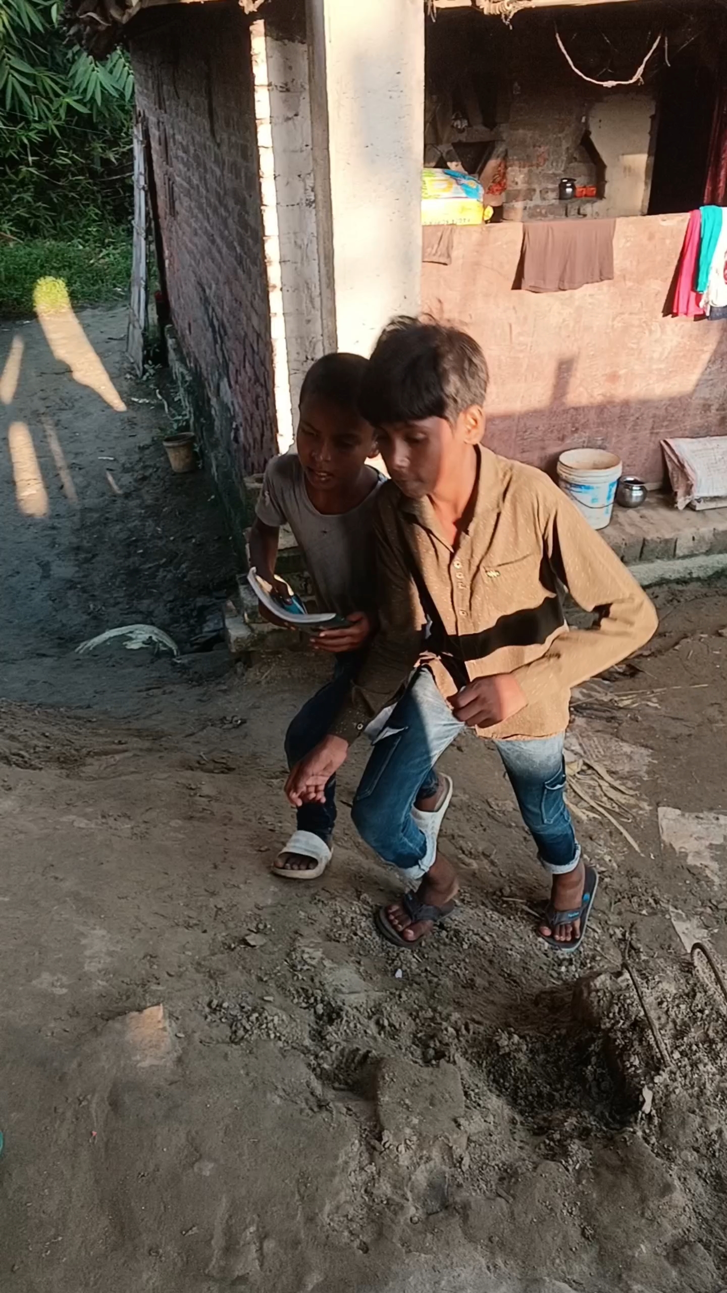 गरीबी रेखा है 👈