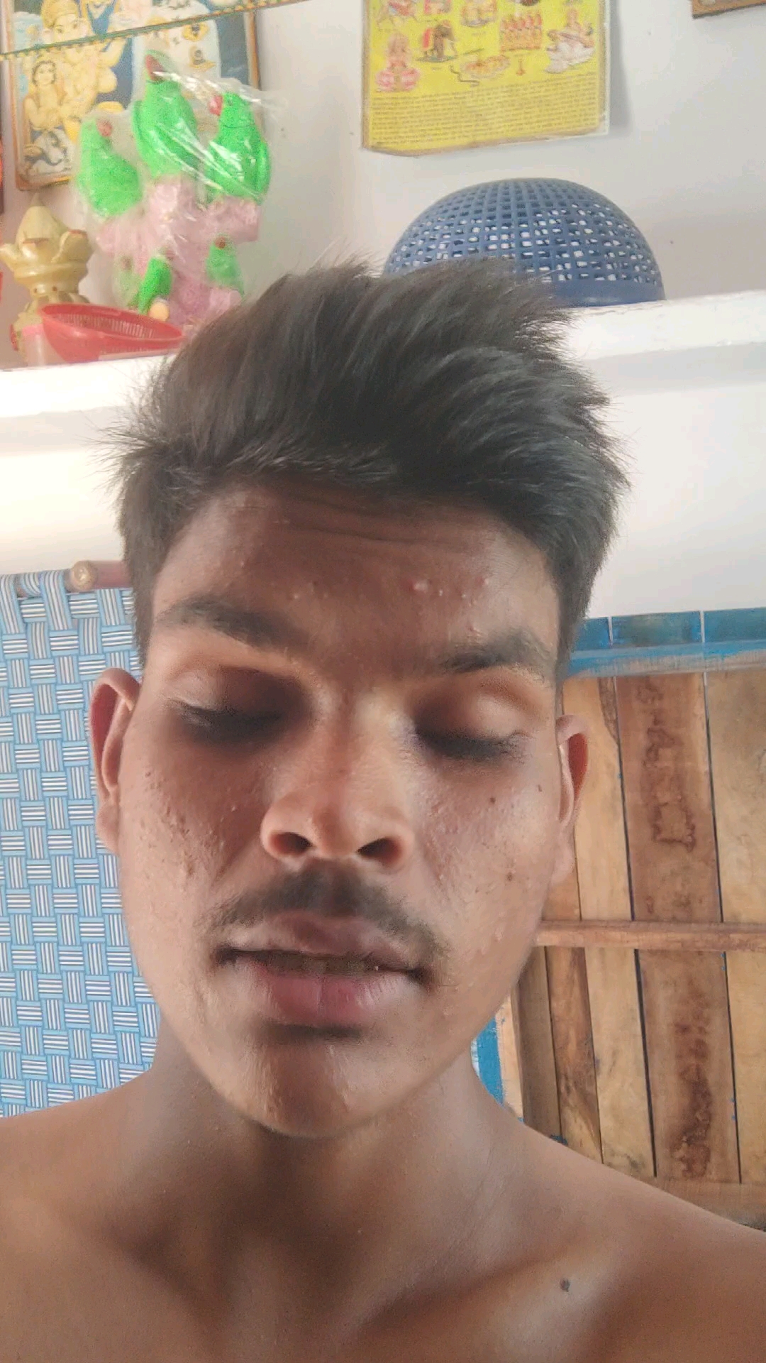 Ek dusre ko support Kijiye tabhi Hoga channel monetize tabhi Paisa Kama Sakoge