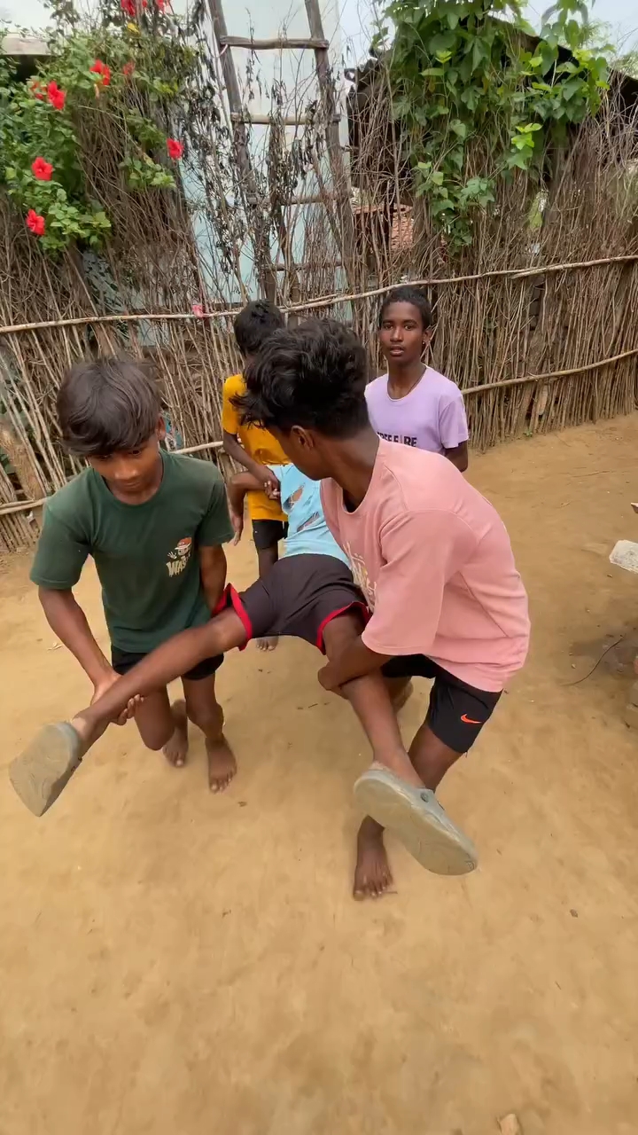 Dhanush का किडा 4