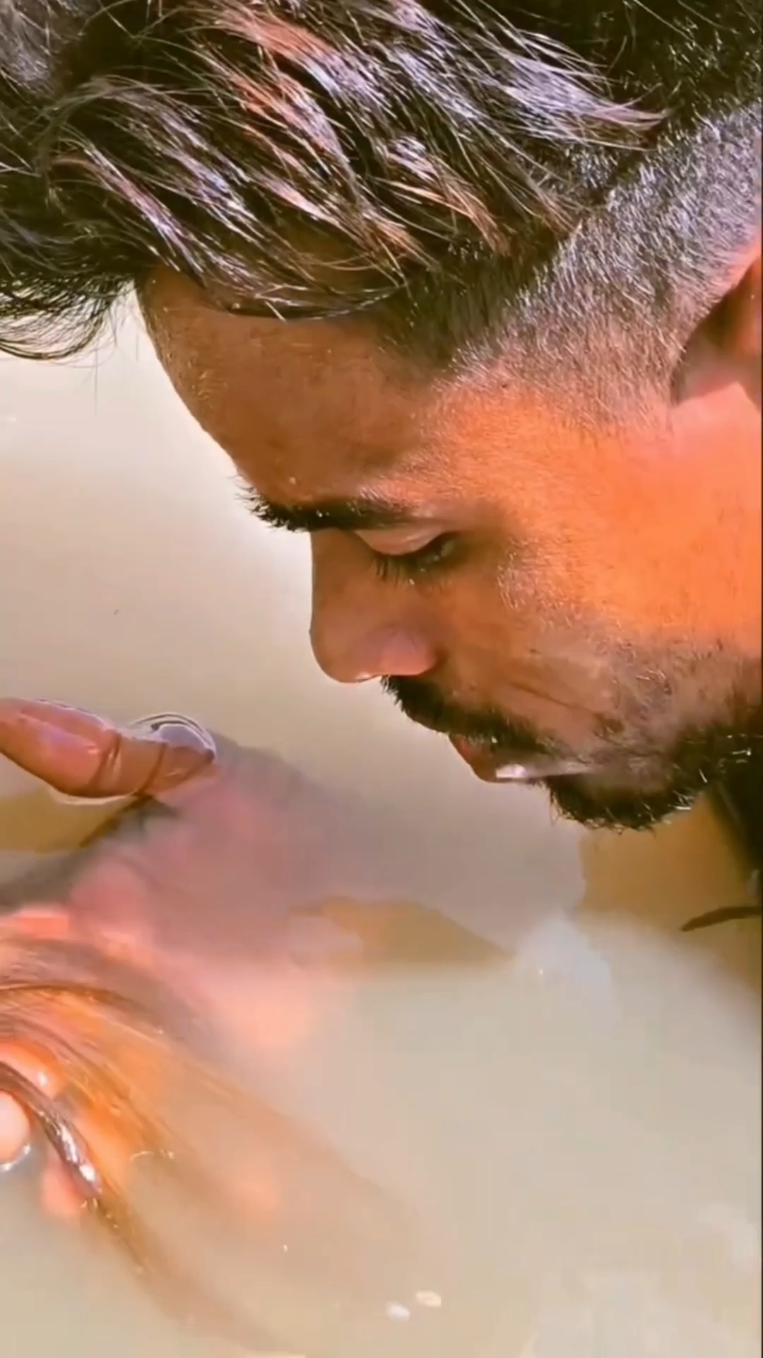 बिल्कुल 👍 इस वीडियो को Facebook पर अपलोड करने के लिए ये hashtags लगा सकते हो:

#FacebookReels #Face