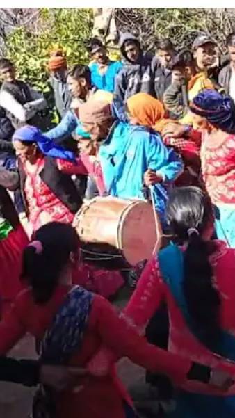 Pahadi dance video #pahadidanceviral #bideoshorts