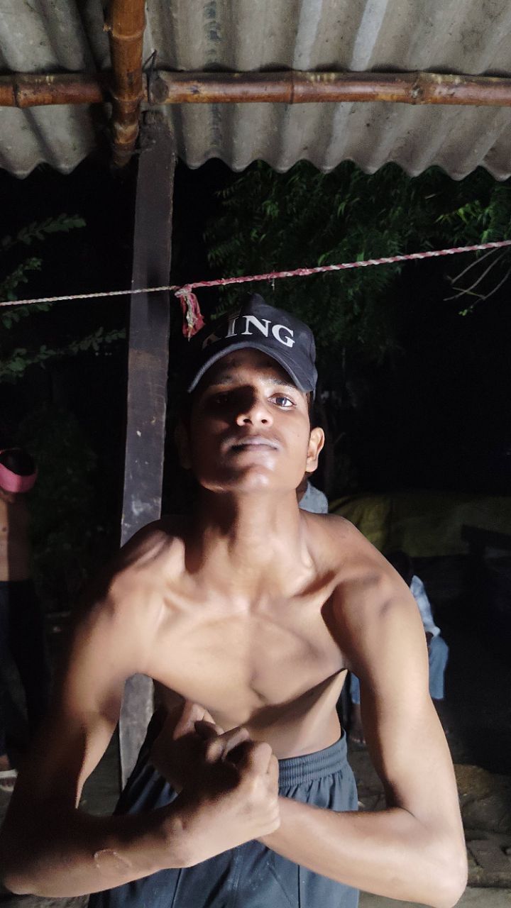 Solder day video desi gym mein