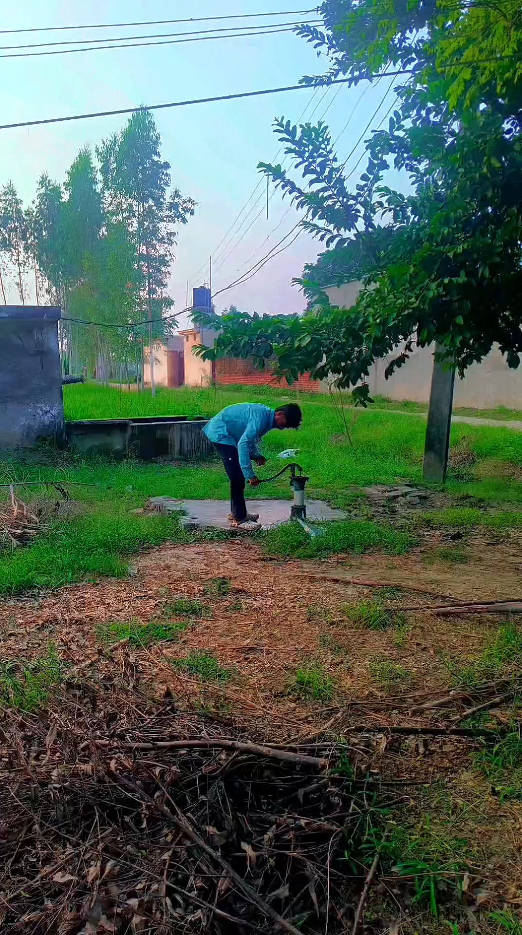 Kapde dhone ko bol raha hun Sun nahin Rahi🤣