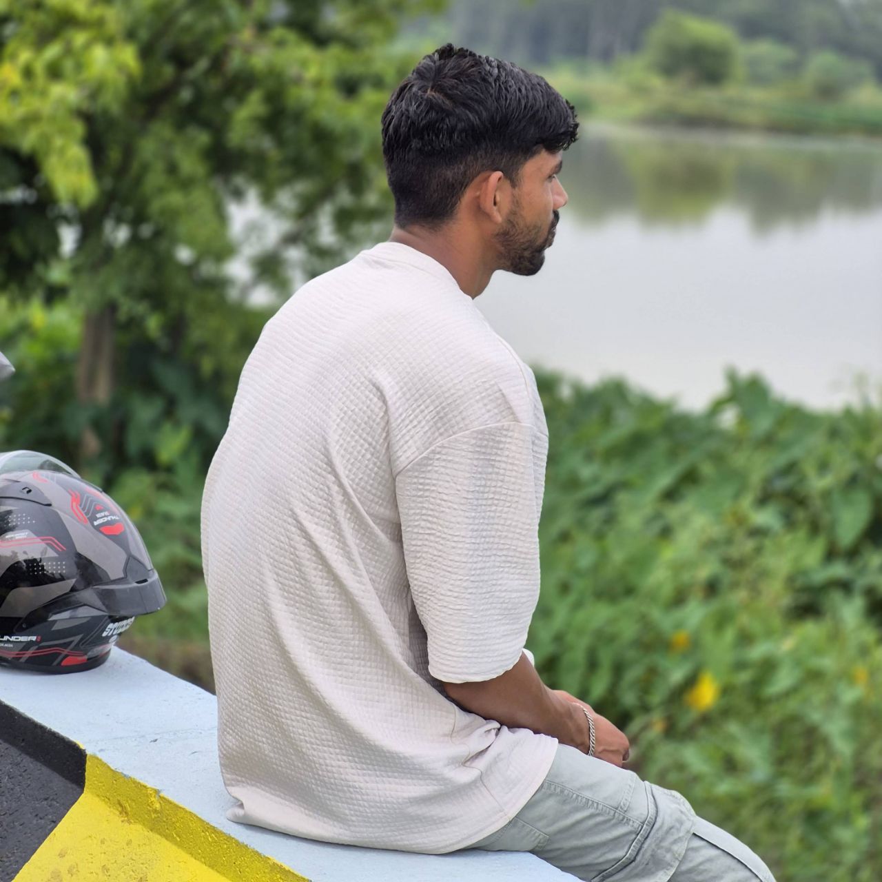 Rausshan Varma Vlogs on Bideo