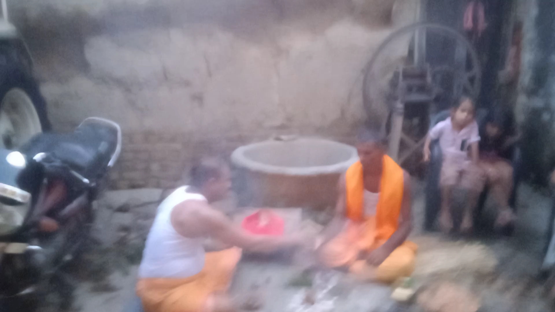 बिस्वाकर्मा पूजा मेरे घर मे हो रहा है।