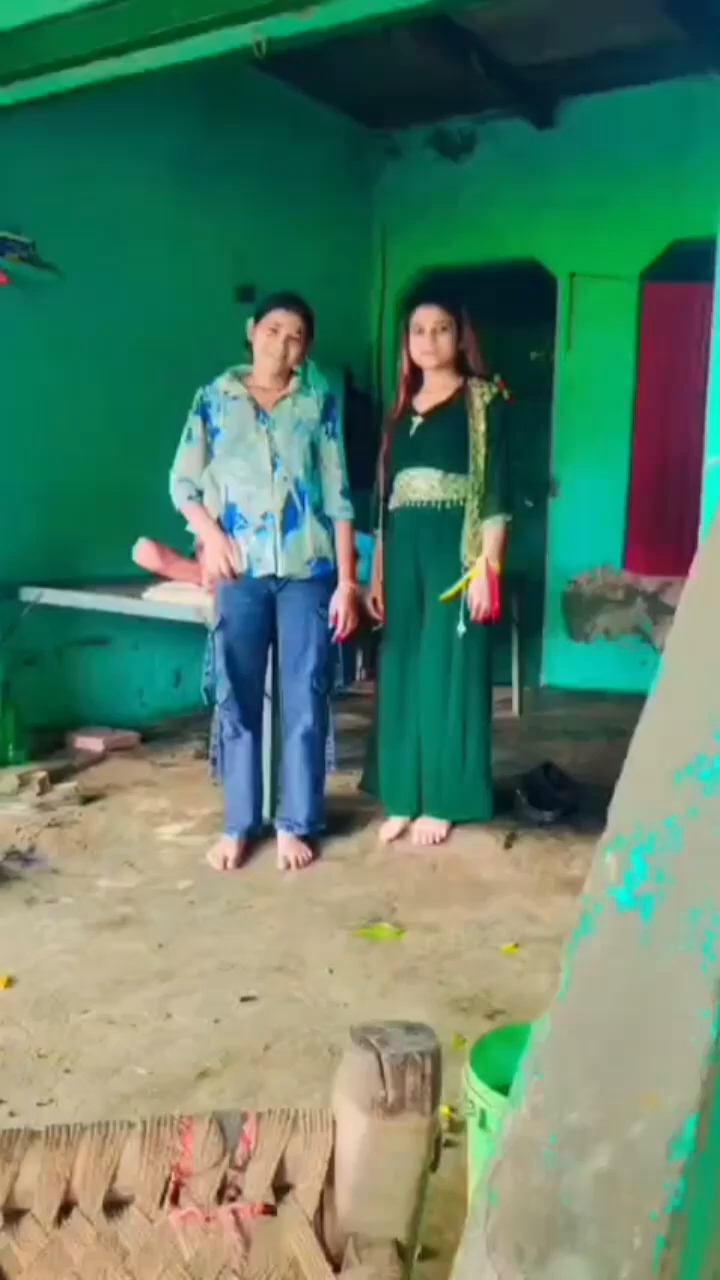 Bal mere babre ha khud bhi savre se h