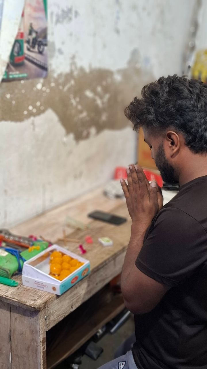 Ajje Humne vishwakarma baba ki pooja ki🥰#viral #tranding