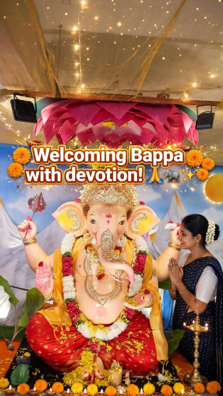Celebrating the divine with Bappa! 🐘🎉