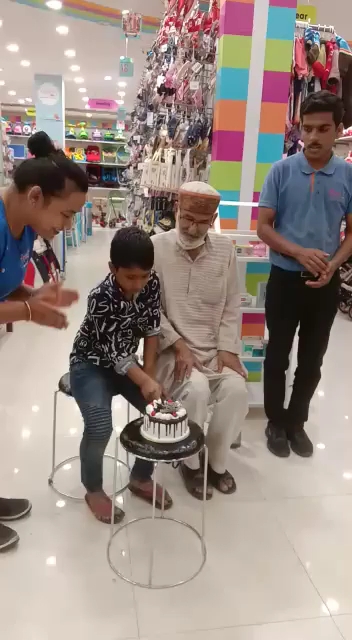 Aaj dada ki kami bahut mahsus ho rahi hai @Veena Pawar @Bindaas veena @Bideo