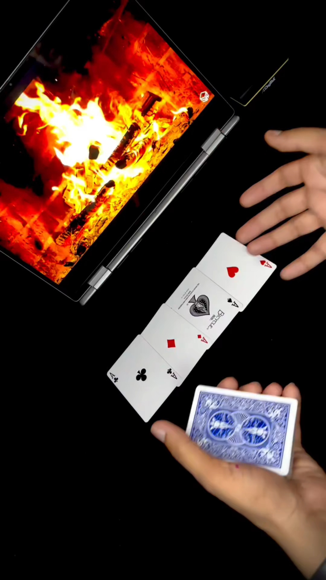 Cards trick