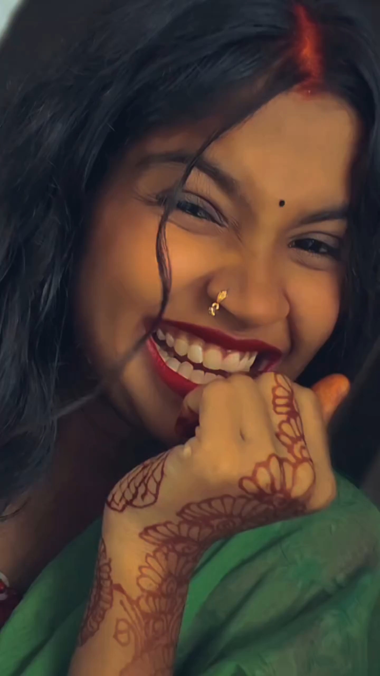 होठवा पर लिपस्टिक जब लगा हुआ ही तो लाल गे