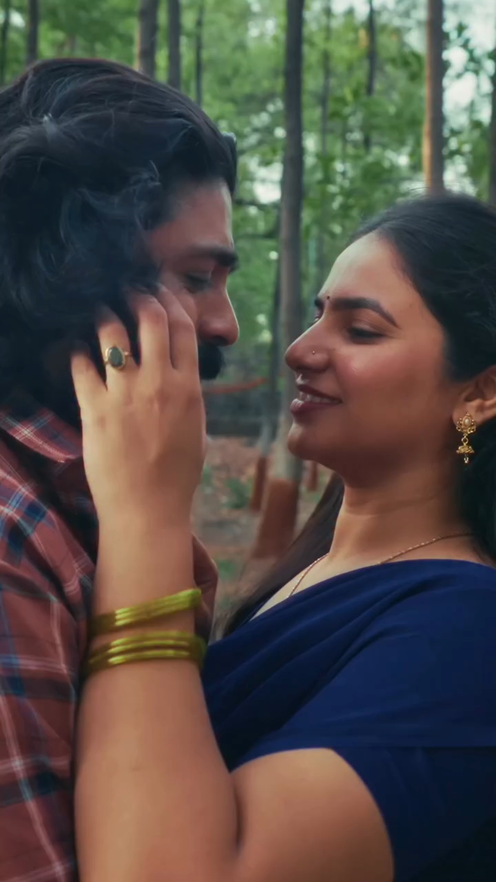 Aadhi Jashi Bhetli Part Tashi Bhet...🥰💕😍