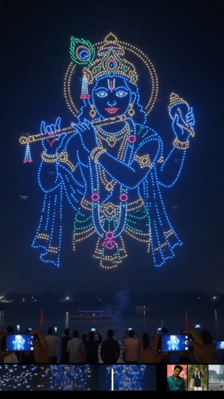 जब श्रीकृष्ण की झलक मिलती है, तो दिल खुद-ब-खुद प्रेम और श्रद्धा से भर जाता है।  जय श्री कृष्ण!