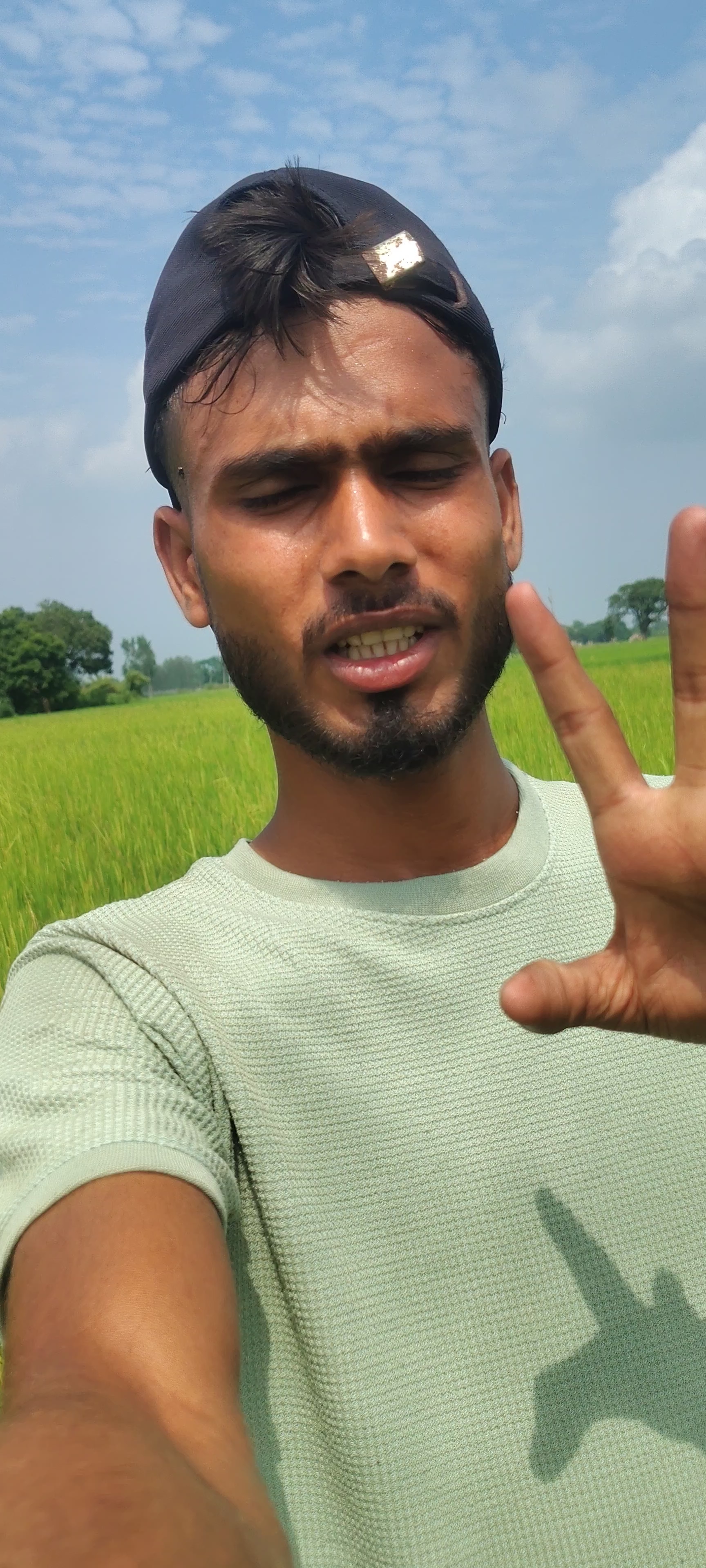 Bahut tej dhup hai