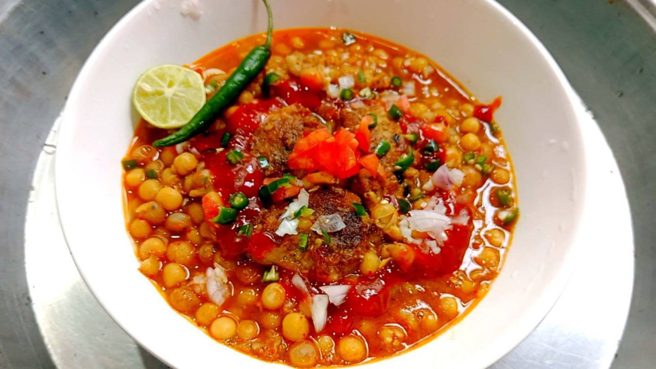 ढाबा स्टाइल मसालेदार छोले बनाने का सीक्रेट तरीका | Bideo | Dhaba Style Chole Recipe | Ladli Kitchen