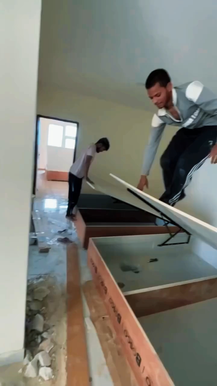 Bro’s “Easy Move” Turned Into a Legendary Fail! 😂🤣
#Shorts #FunnyFails