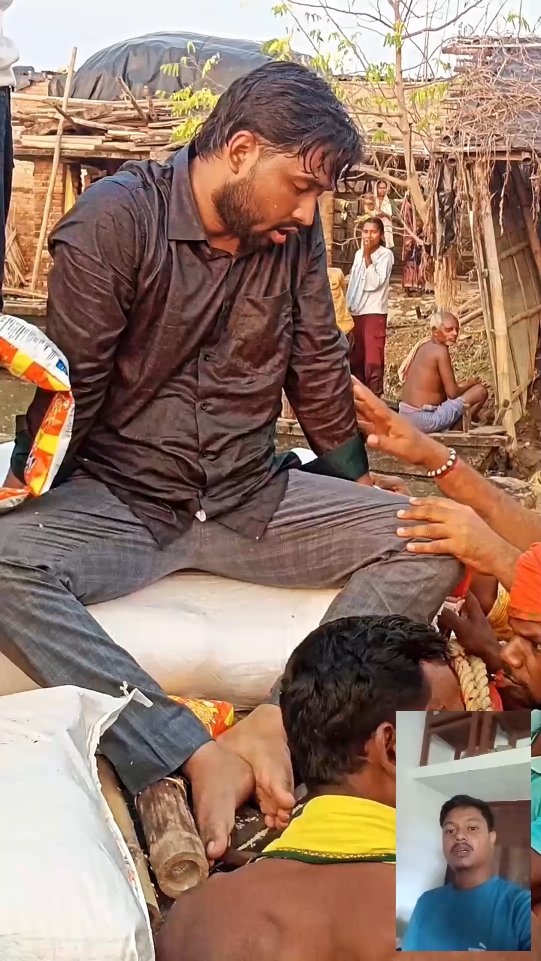 Bihar flood khan sir helping