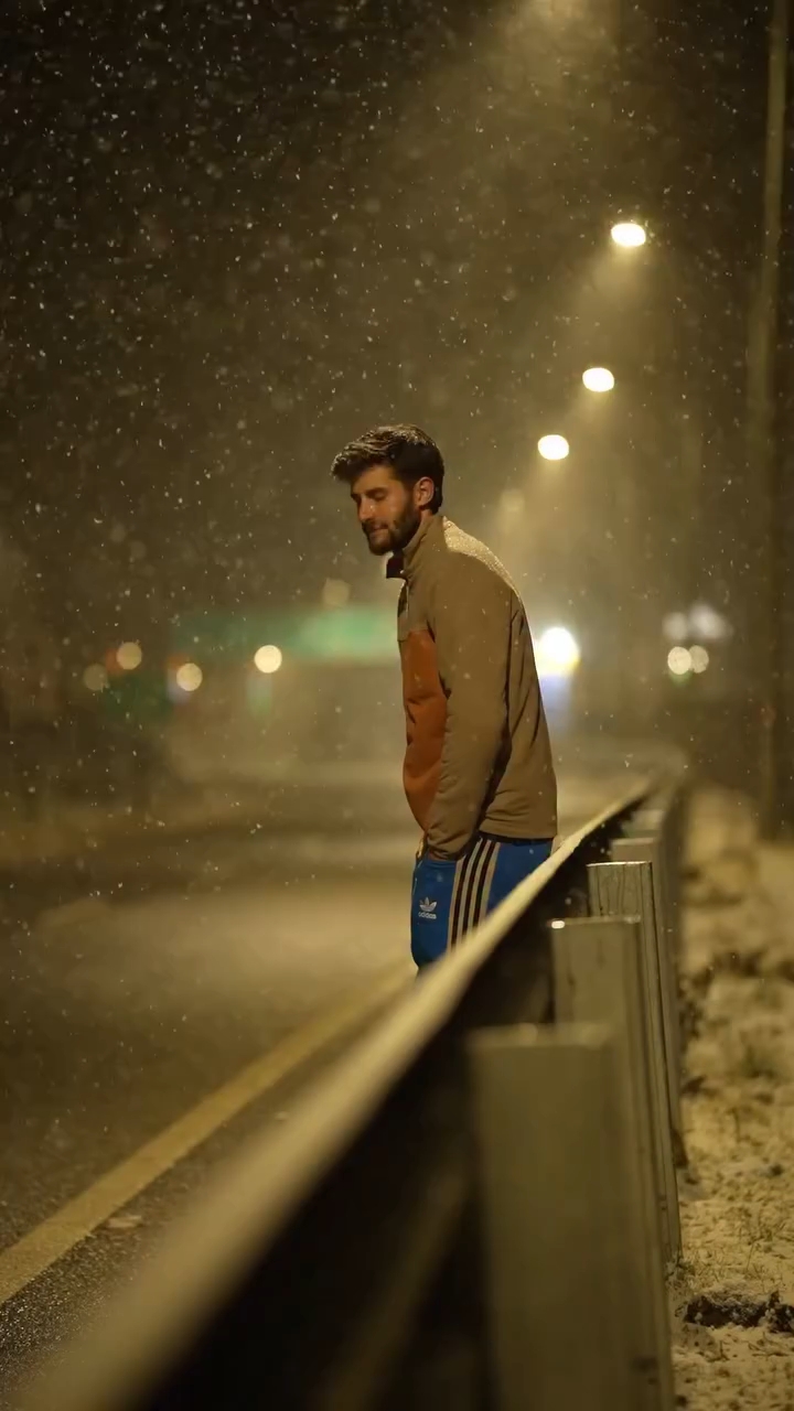 Jindgi itna to sikha Rahi hai❤️❤️💔💔