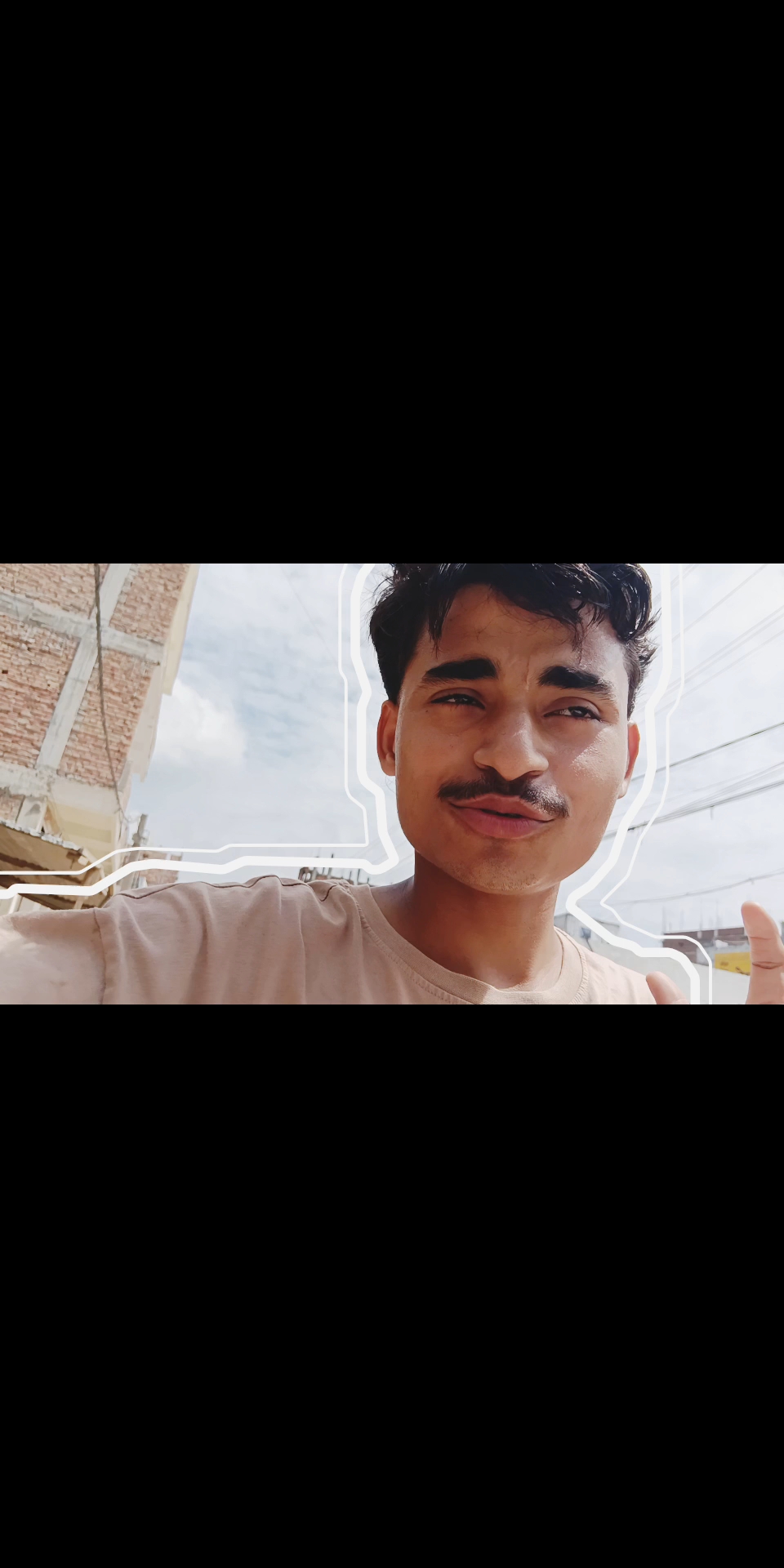 Aaj mara dost bike chala raha hai aap log dekhiae
