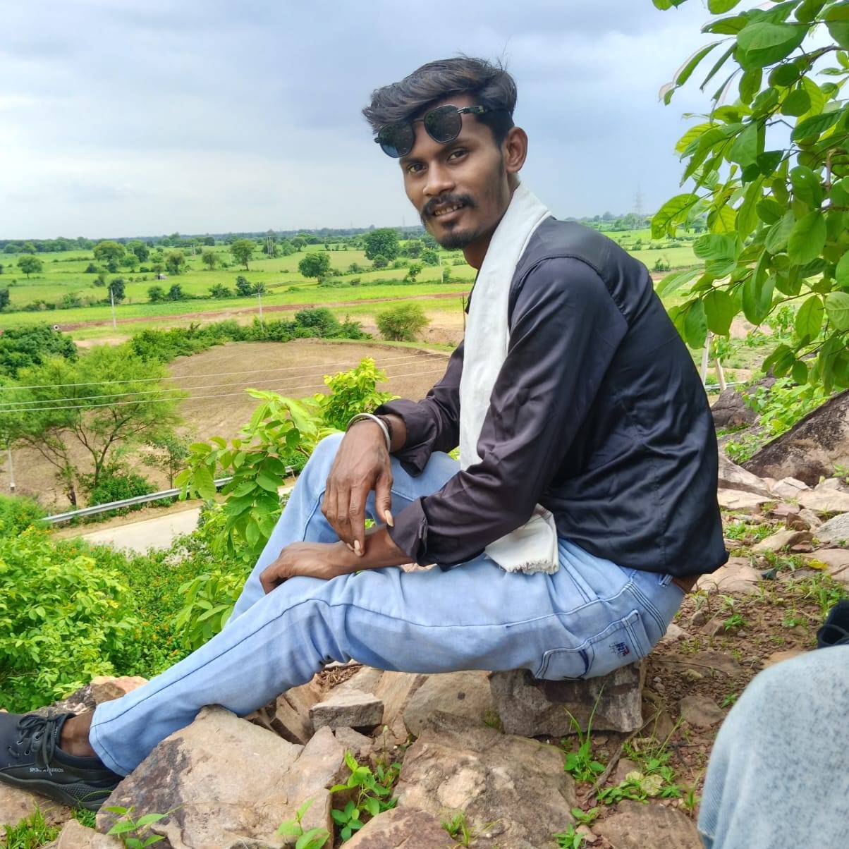 R_d_x__thakurji_001 on Bideo