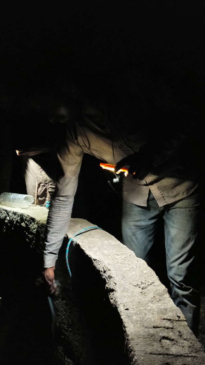 दोस्तों के साथ थोड़ी देर हंसी मजाक,😀