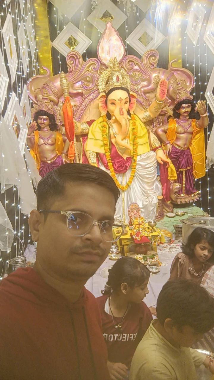 ॐ गं गणपतये नमः बुधवार, सप्ताह का तीसरा दिन, बुद्धि, विचार और संवाद का प्रतीक है।@Bideo @Mishra Brot