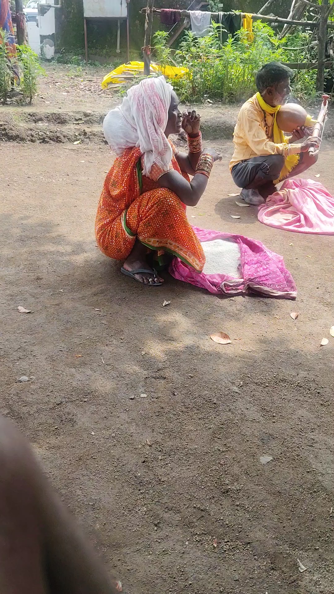 आप के गांव या शहर में आते हैं कमेंट में