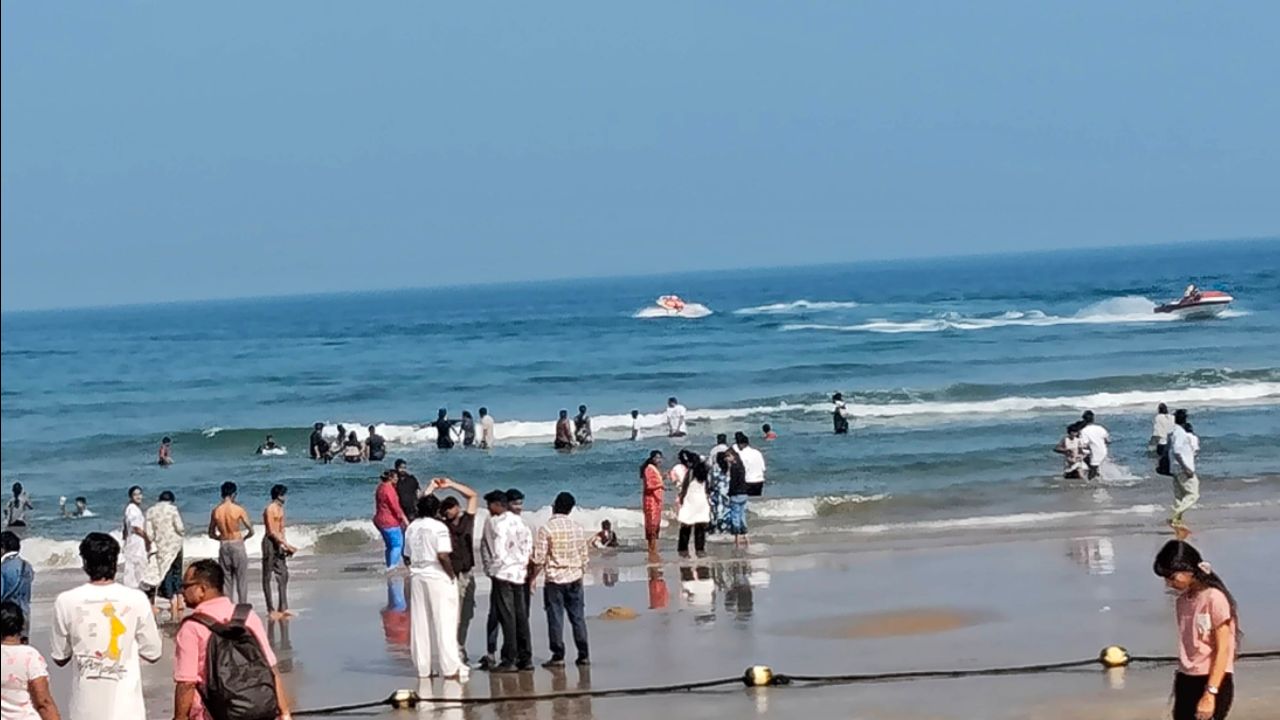 Vizag beach masti time 🏖️ #viral #Bideo #travel