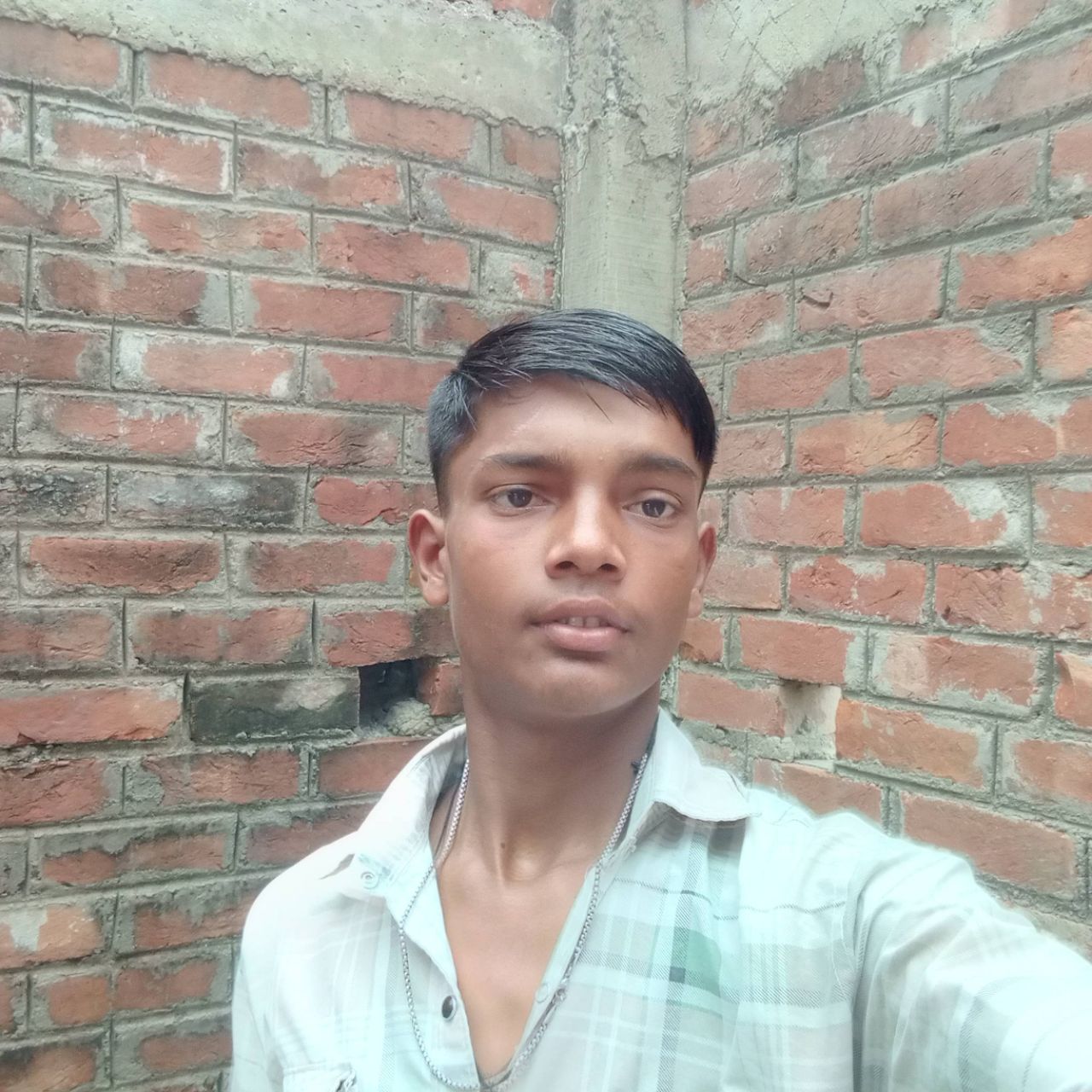 Pritam yadav75 on Bideo