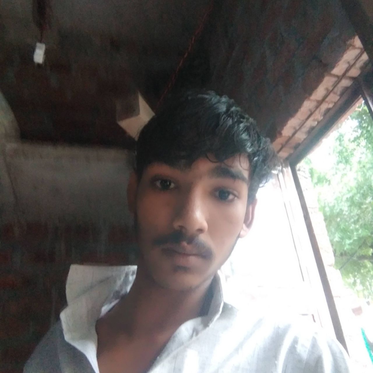 Israil pathan on Bideo