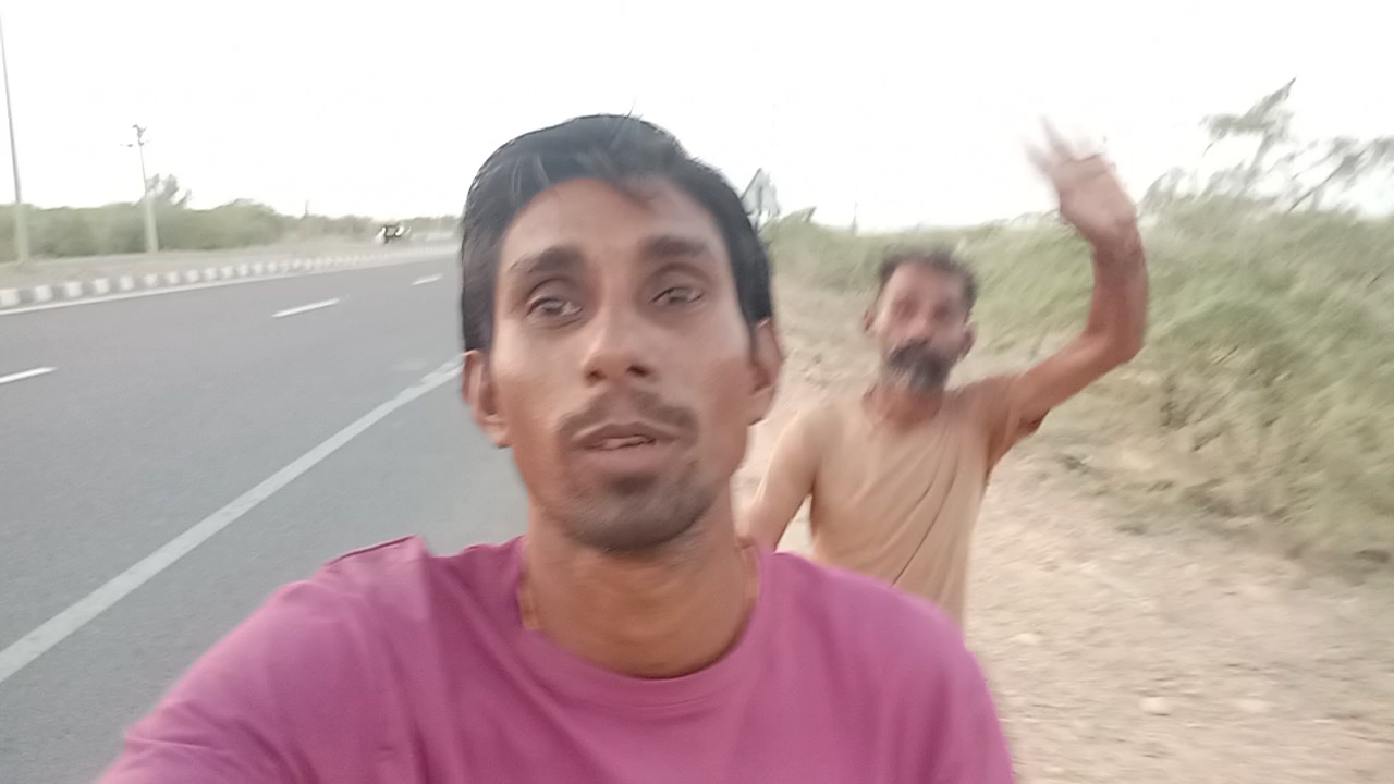 जैसलमेर में पैदल घुमना पड़ा आज तो