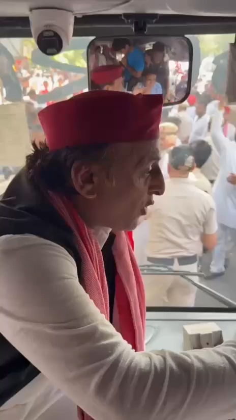 ये भारत को, संविधान को बचाने के लिए आंदोलन है।" - माननीय राष्ट्रीय अध्यक्ष श्री अखिलेश यादव जी