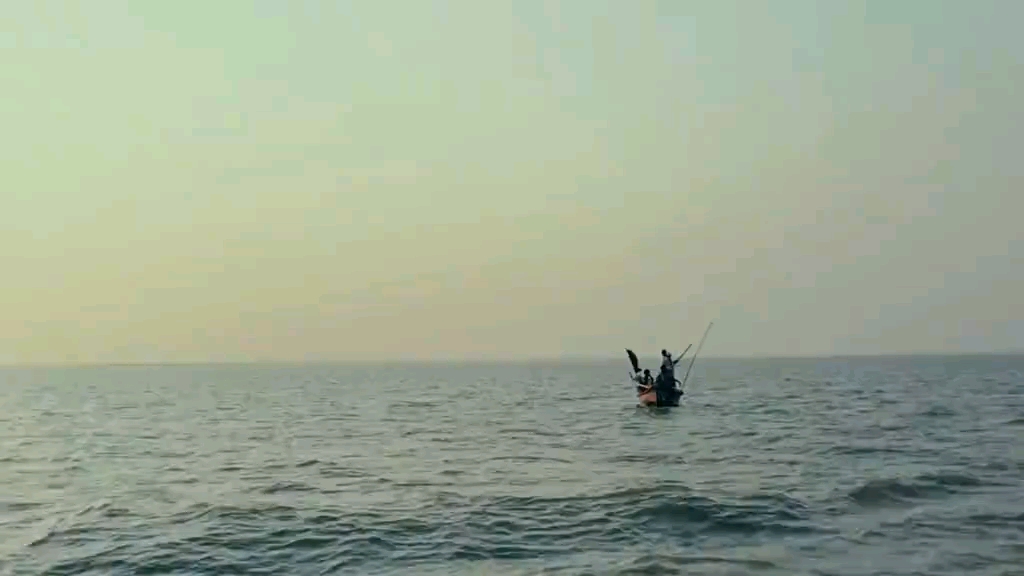 🕊️
- মুখে হাসি রাখা সহজ, মনে শান্তি রাখা কঠিন..!!