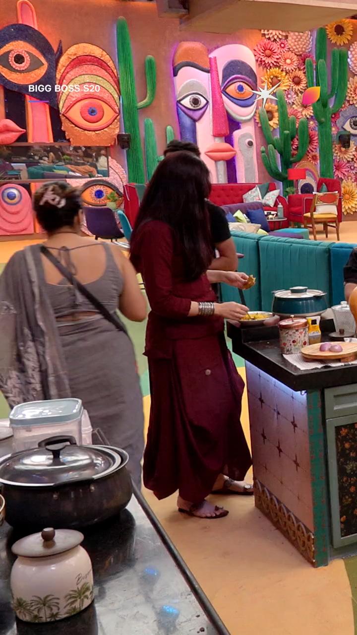please hesitate 👀

Dekhiye  ka naya episode, har roz raat 9 baje  par aur 10:30 baje  pa