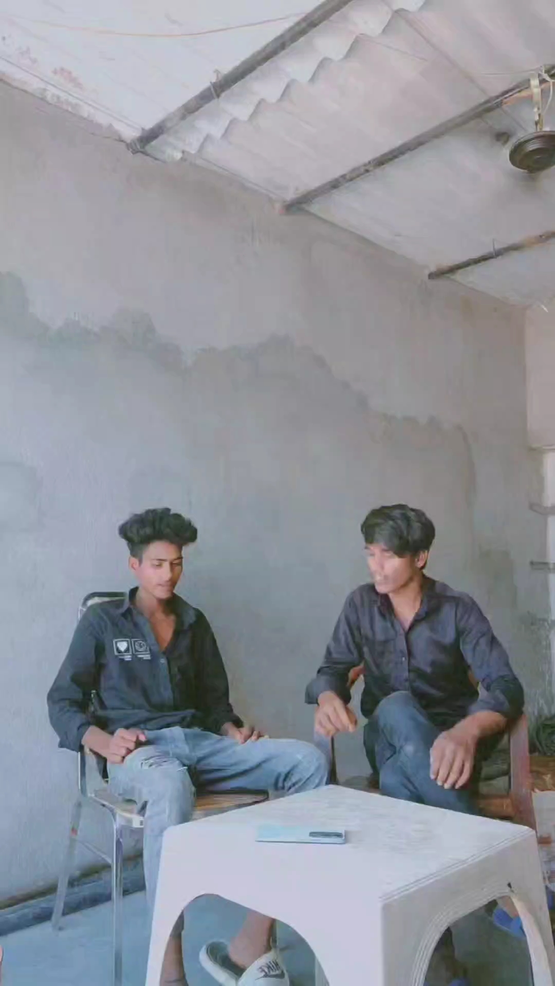 के उसकी गली में जाना नहीं दर्द कितना है बताना नहीं वीडियो वेरी रियल अच्छा लगे तो लाइक जरुर करें